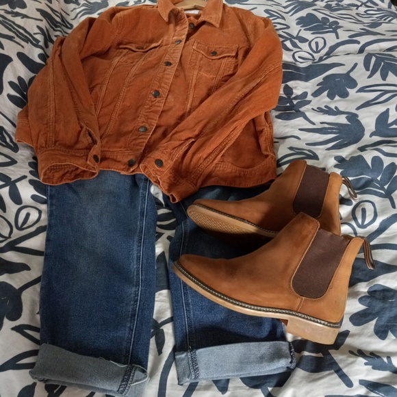 Old Navy -Corduroy Trucker Jacket- Women's- SZ XXL Tall- Colour Rust - Picture 2 of 8